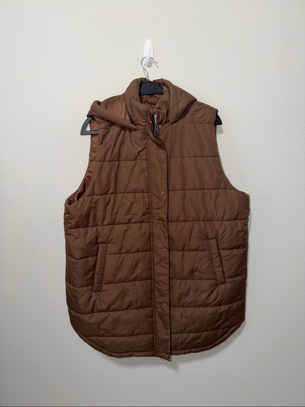 NWOT dip Quilted Brown Hooded Puffer Vest